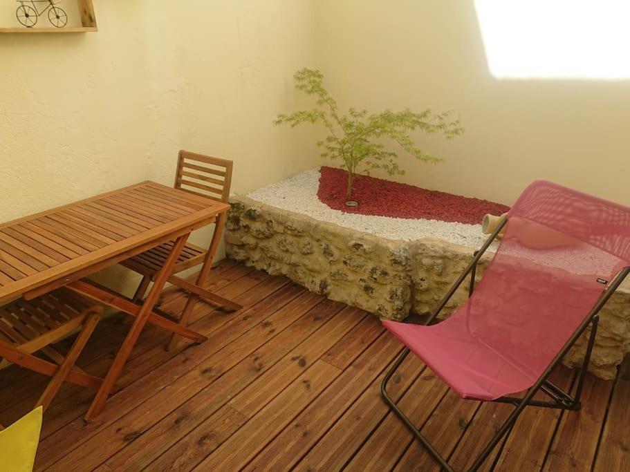 Maison De Ville En Plein Coeur De Jonzac Dış mekan fotoğraf